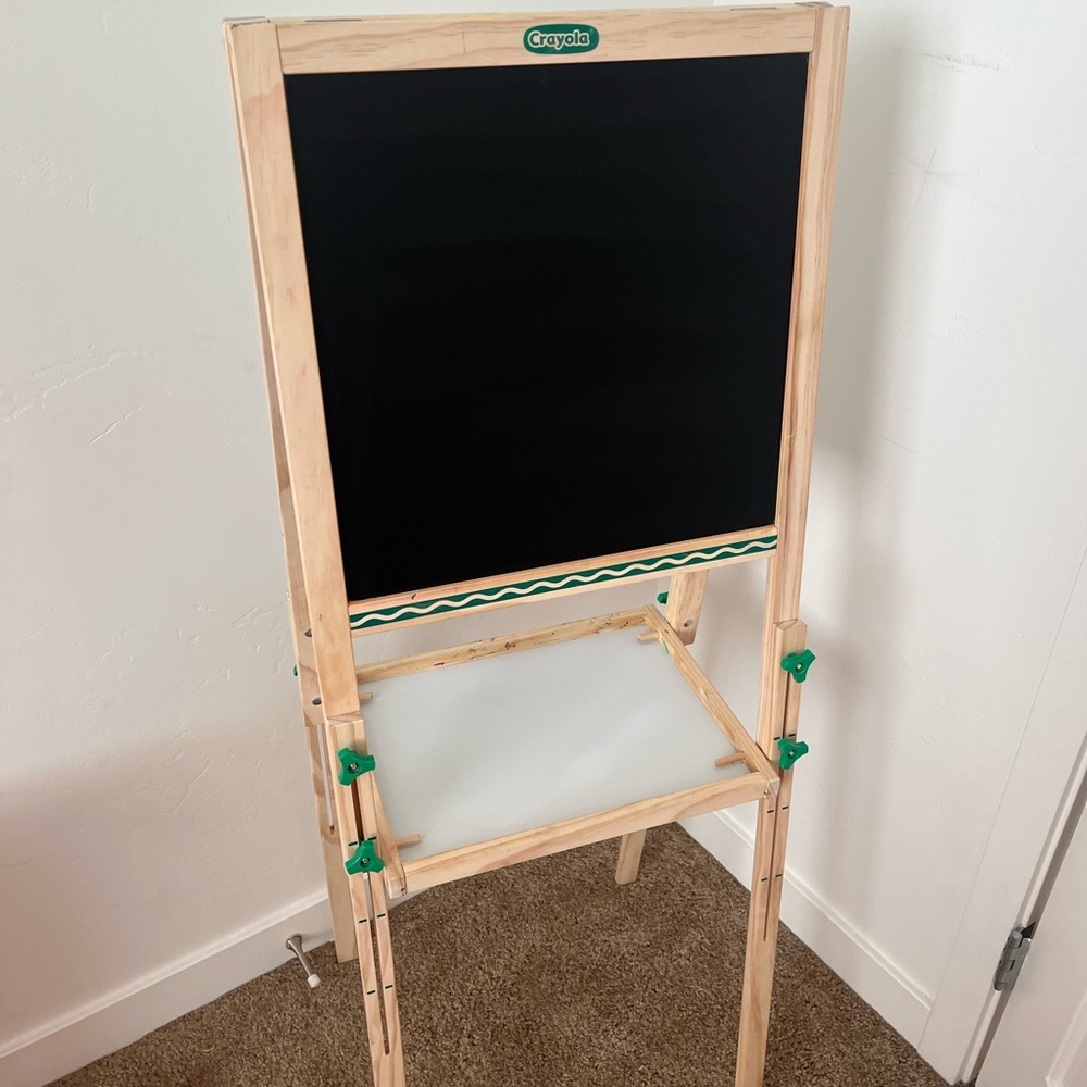 Crayola Wooden Easel with Chalkboard